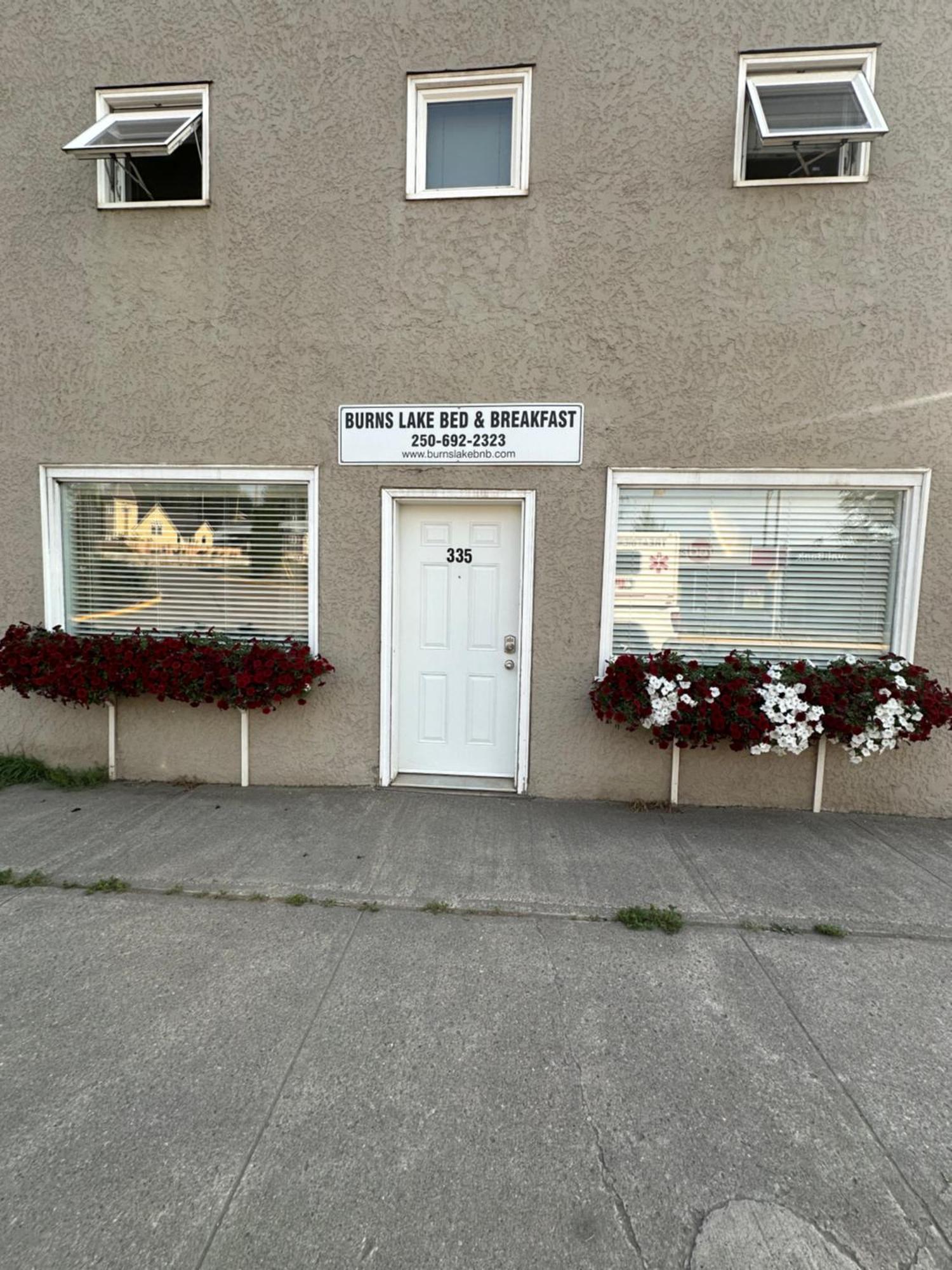 Burns Lake Bed And Breakfast Esterno foto