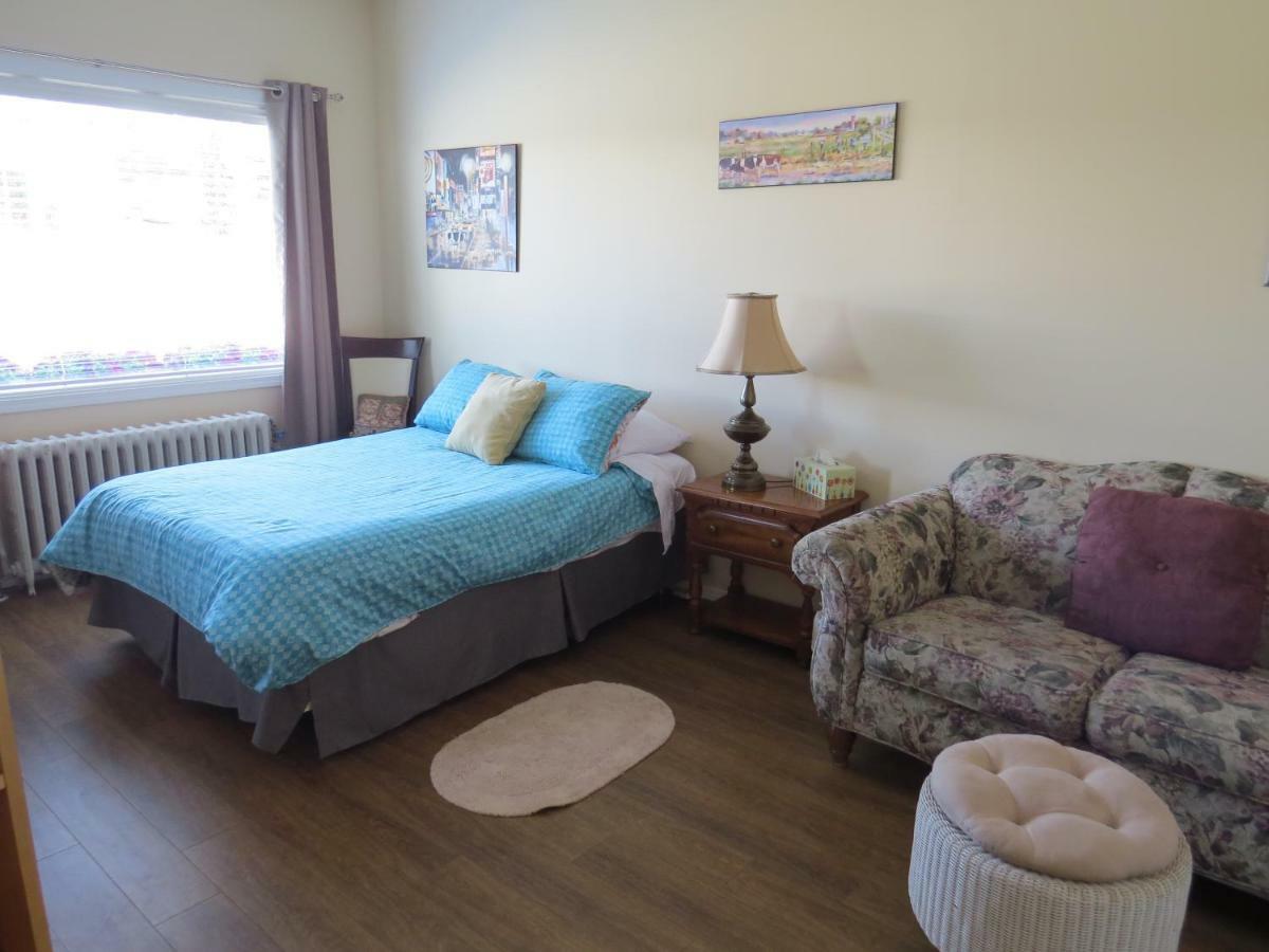 Burns Lake Bed And Breakfast Esterno foto